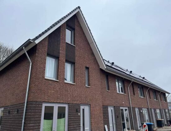van de Logt Bouw Service, Beneden-Leeuwen