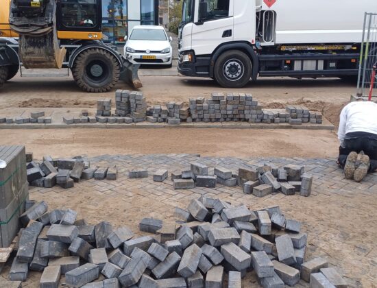 Bestratingsbedrijf en Klussenbedrijf R. Woert, Leeuwarden
